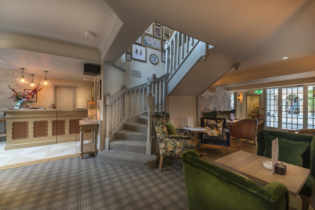 The Three Swans Hotel, Hungerford, Berkshire ภายนอก รูปภาพ
